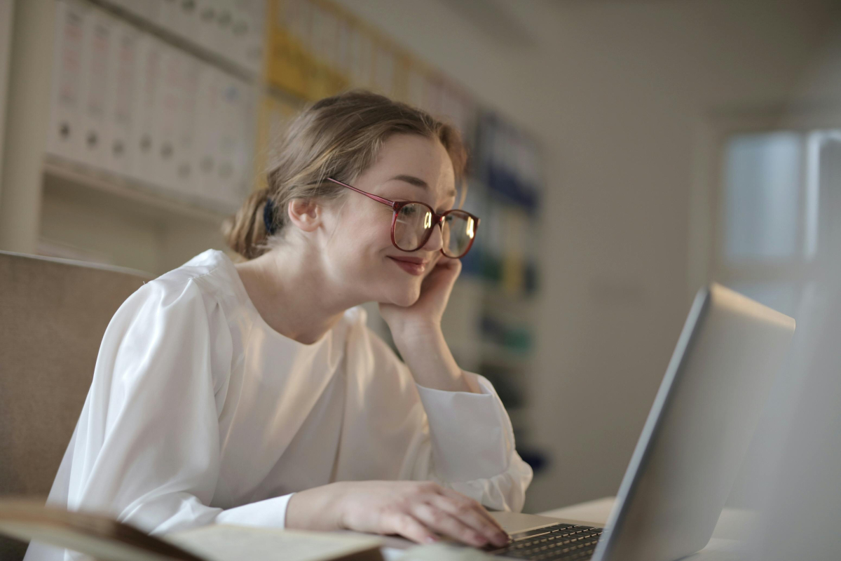 Managing Staff Schedules in Childcare Centers: How Technology Enhances Efficiency!